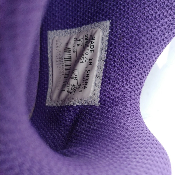 Nike Purple Gradient Athletic Shoes - Picture 7 of 7